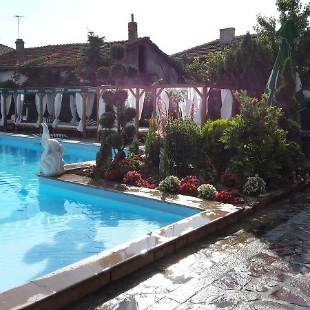 Family Hotel Zhelkovi - Olympia Харманли Экстерьер фото
