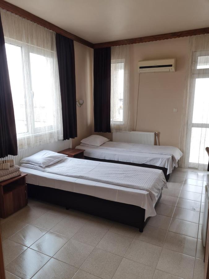 Family Hotel Zhelkovi - Olympia Харманли Экстерьер фото